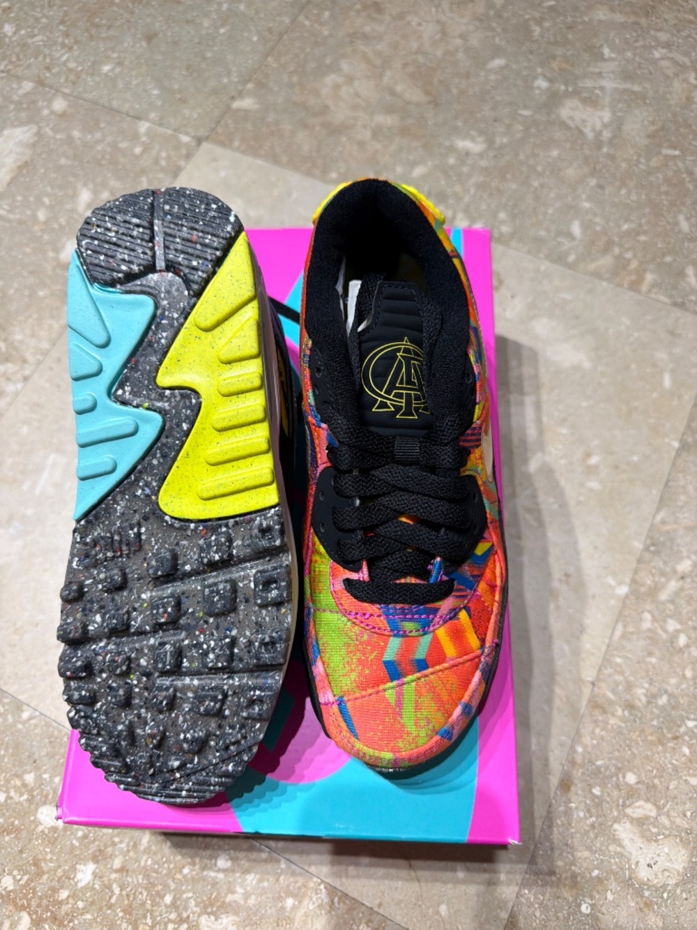 Shoes - Picture 3 of 4